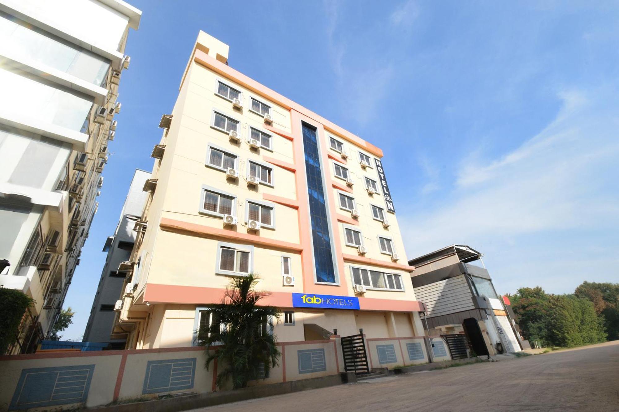 Fabhotel N Residency, Hitech City - 350M From Yashoda Hospital, Hitech City Haidarábád Kültér fotó