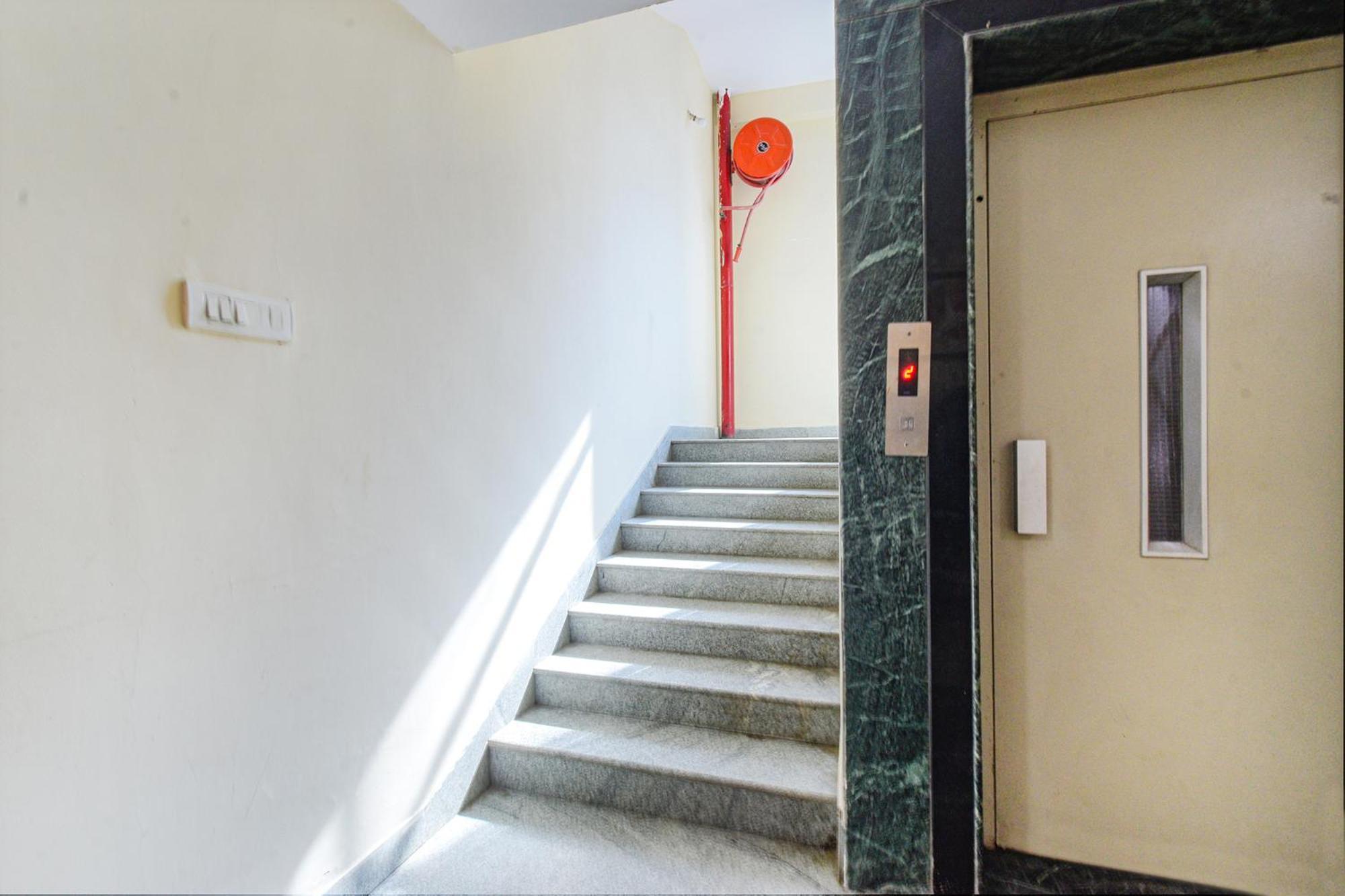 Fabhotel N Residency, Hitech City - 350M From Yashoda Hospital, Hitech City Haidarábád Kültér fotó